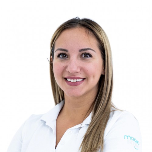 MDDr. Natalia Giannakopoulou, zubní lékař a stomatolog – Magic Smile
