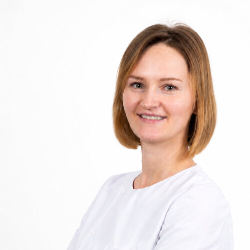 Dr. Anataska Marina - Zubní lékařka, stomatolog
